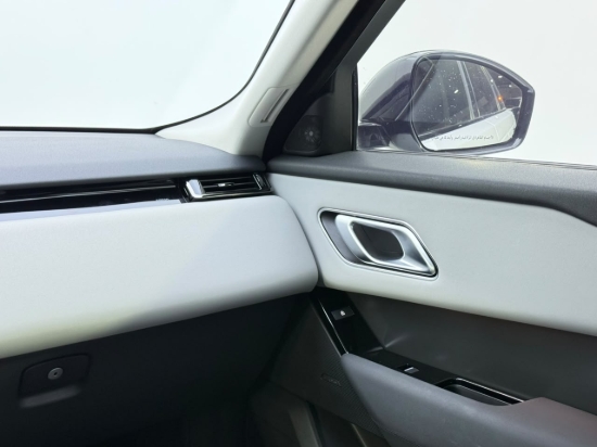 Picture of RANGE ROVER VELAR
