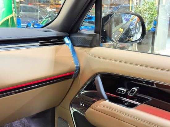 Picture of RANGE ROVER AUTOBIOGRAPHY P530