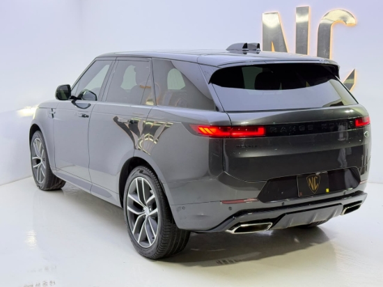 Picture of RANGE ROVER  DYNAMIC SE P400