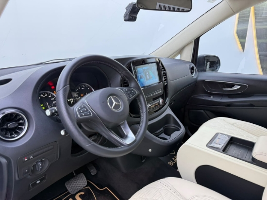 Picture of MERCEDES V12 MAYBACH