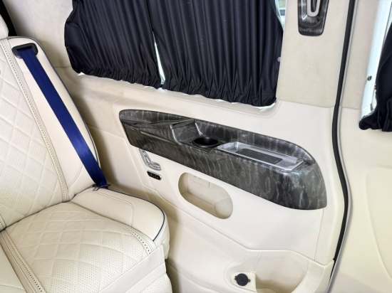 Picture of MERCEDES V12 MAYBACH