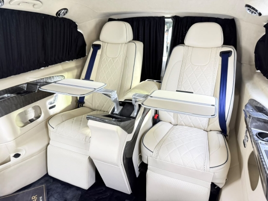 Picture of MERCEDES V12 MAYBACH
