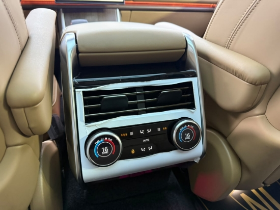 Picture of RANGE ROVER AUTOBIOGRAPHY P400