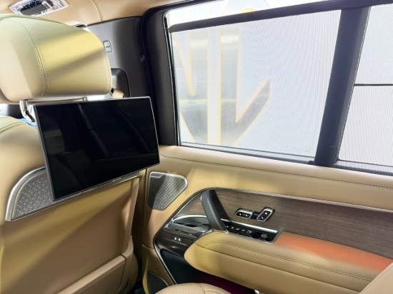 Picture of RANGE ROVER AUTOBIOGRAPHY P400
