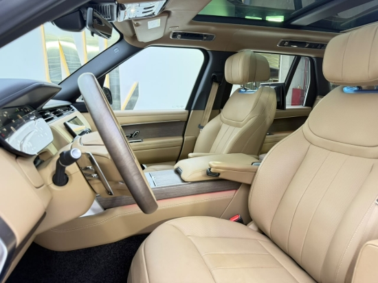 Picture of RANGE ROVER AUTOBIOGRAPHY P400