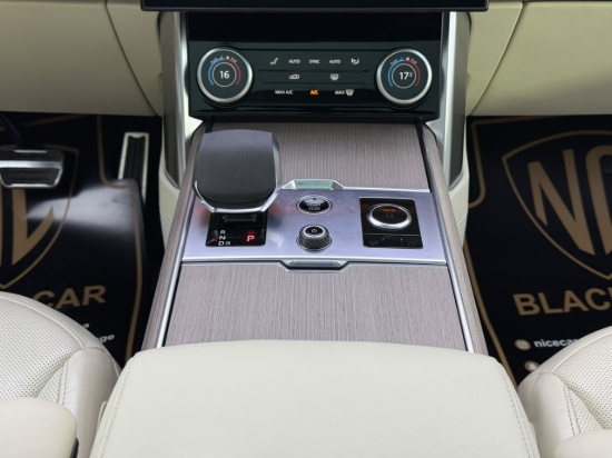 Picture of RANGE ROVER AUTOBIOGRAPHY P530