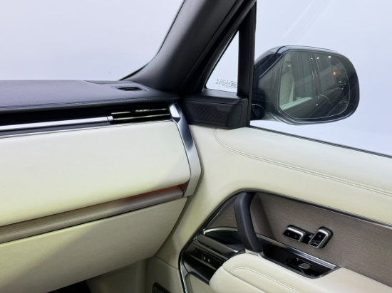 Picture of RANGE ROVER AUTOBIOGRAPHY P530