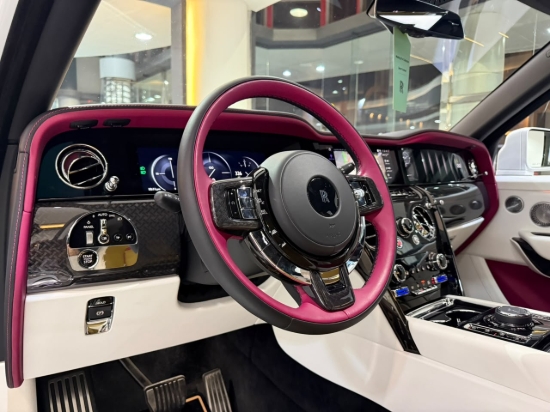 Picture of ROLLS ROYCE CULLINAN