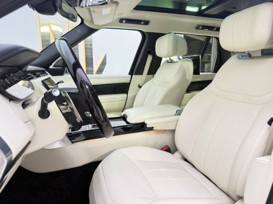 Picture of RANGE ROVER AUTOBIOGRAPHY P530
