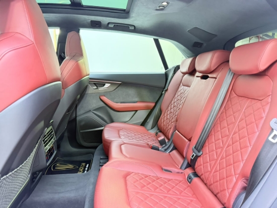 Picture of AUDI SQ8