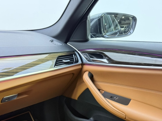 Picture of BMW 520i
