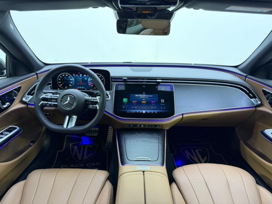 Picture of MERCEDES E200
