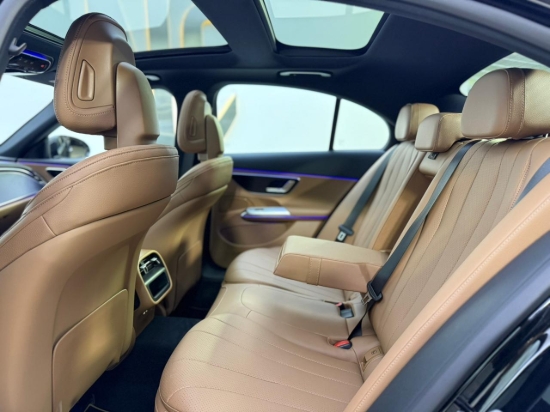 Picture of MERCEDES E200