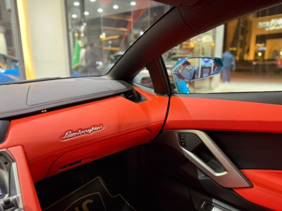 Picture of LAMBORGHINI AVENTADOR S