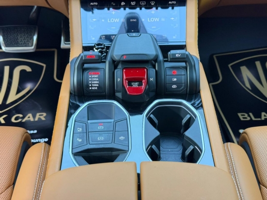 Picture of LAMBORGHINI URUS SE
