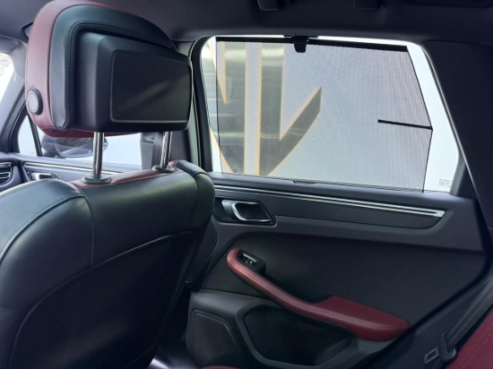 Picture of PORSCHE MACAN