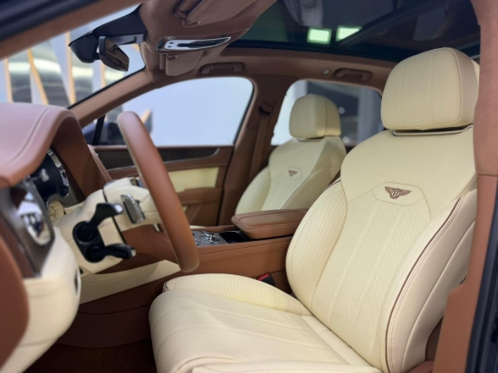 Picture of BENTLEY BENTAYGA