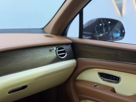 Picture of BENTLEY BENTAYGA