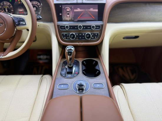 Picture of BENTLEY BENTAYGA
