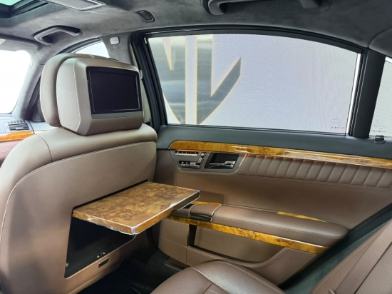 Picture of MERCEDES S600