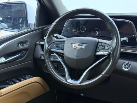 Picture of CADILLAC ESCALADE 600