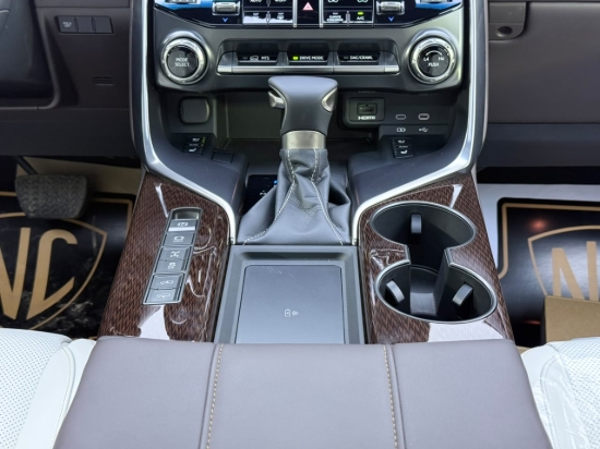 Picture of LEXUS LX600