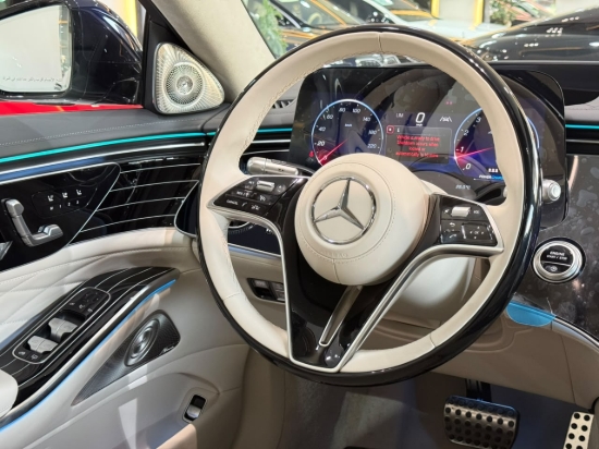 Picture of MERCEDES S580
