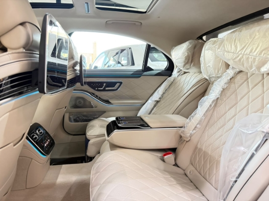 Picture of MERCEDES S580
