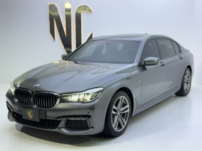 Picture of BMW 730