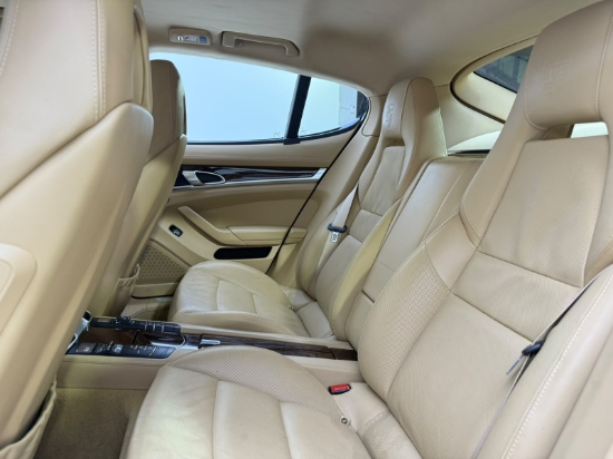 Picture of PORSCHE PANAMERA 4S