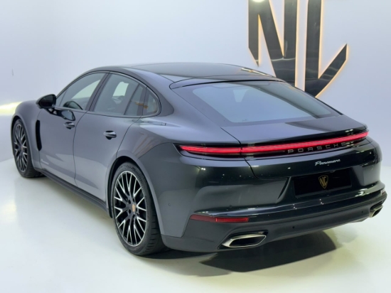 Picture of PORSCHE PANAMERA