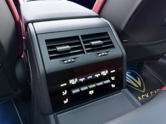 Picture of PORSCHE PANAMERA
