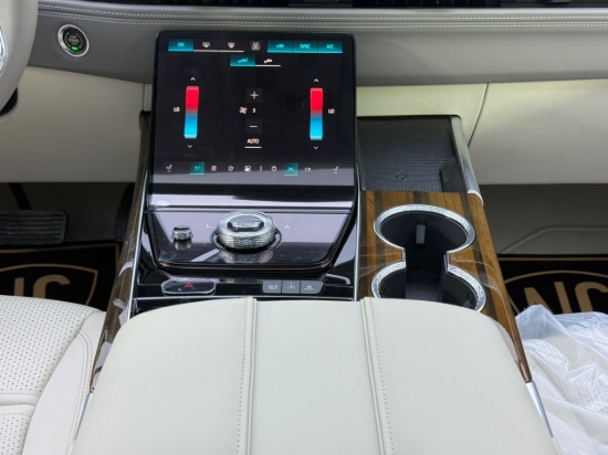 Picture of CADILLAC ESCALADE SPORT PLATINUM
