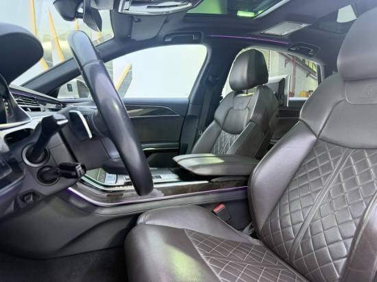 Picture of AUDI A8L