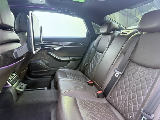 Picture of AUDI A8L