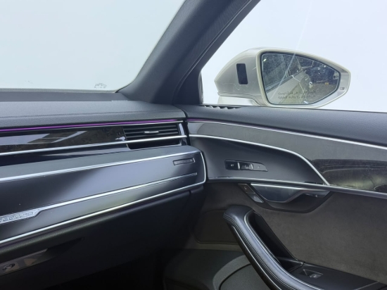 Picture of AUDI A8L