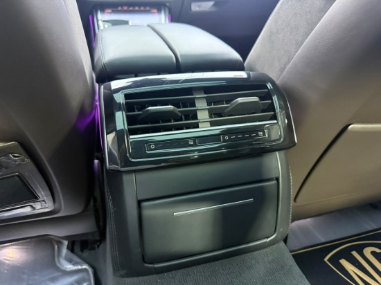 Picture of AUDI A8L