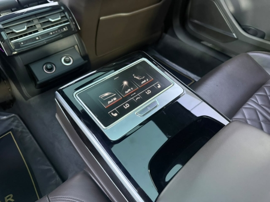 Picture of AUDI A8L