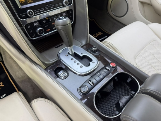 Picture of BENTLEY GT V8
