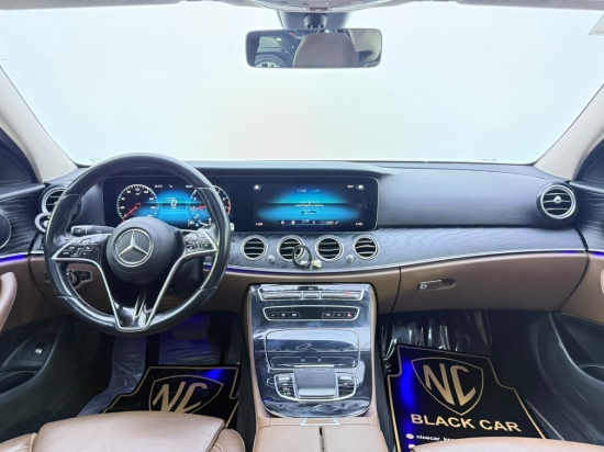 Picture of MERCEDES E200
