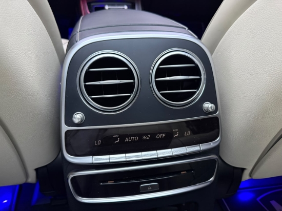Picture of MERCEDES S560