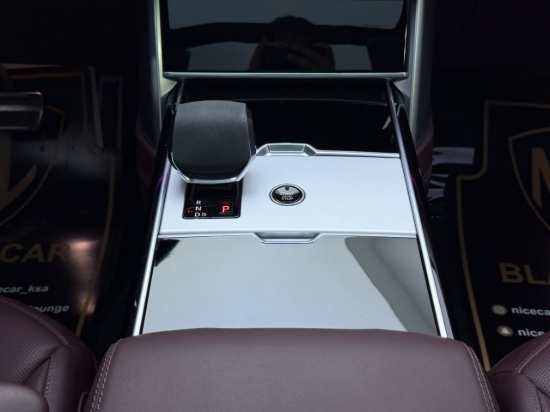 Picture of RANGE ROVER AUTOBIOGRAPHY P530