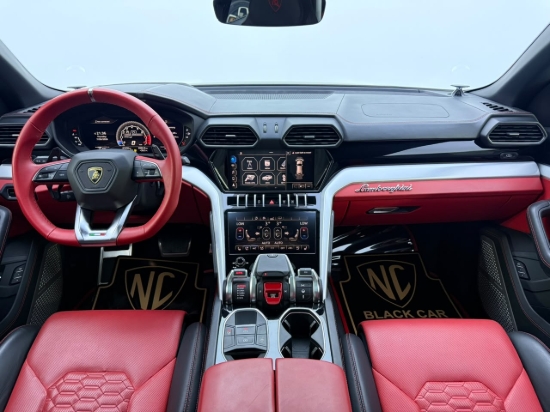 Picture of LAMBORGHINI URUS