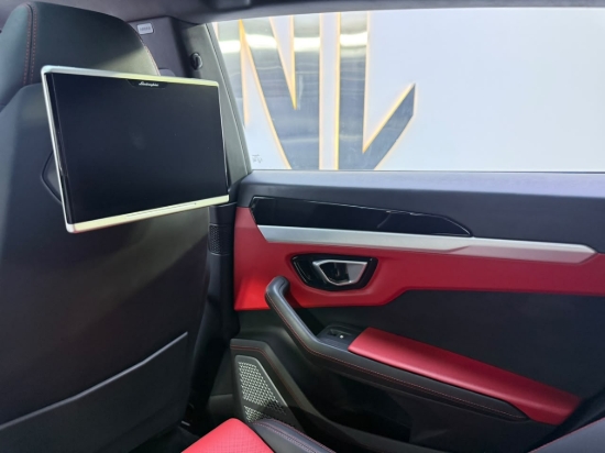 Picture of LAMBORGHINI URUS