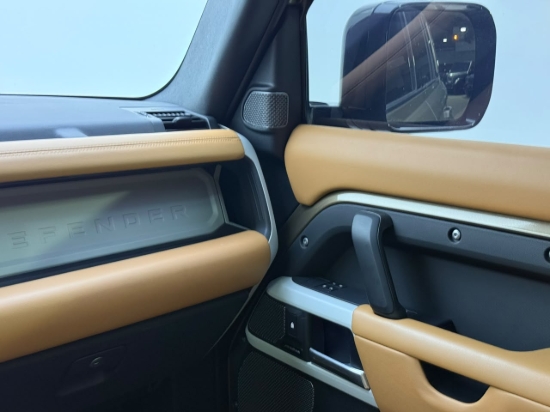 Picture of DEFENDER HSE-P400
