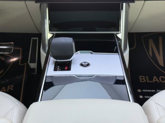 Picture of RANGE ROVER AUTOBIOGRAPHY P400