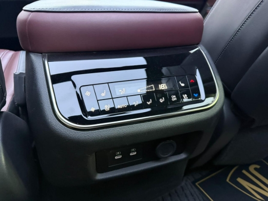 Picture of INFINITY QX80 AUTOGRAPH