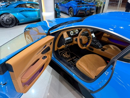 Picture of ASTON MARTIN VANTAGE